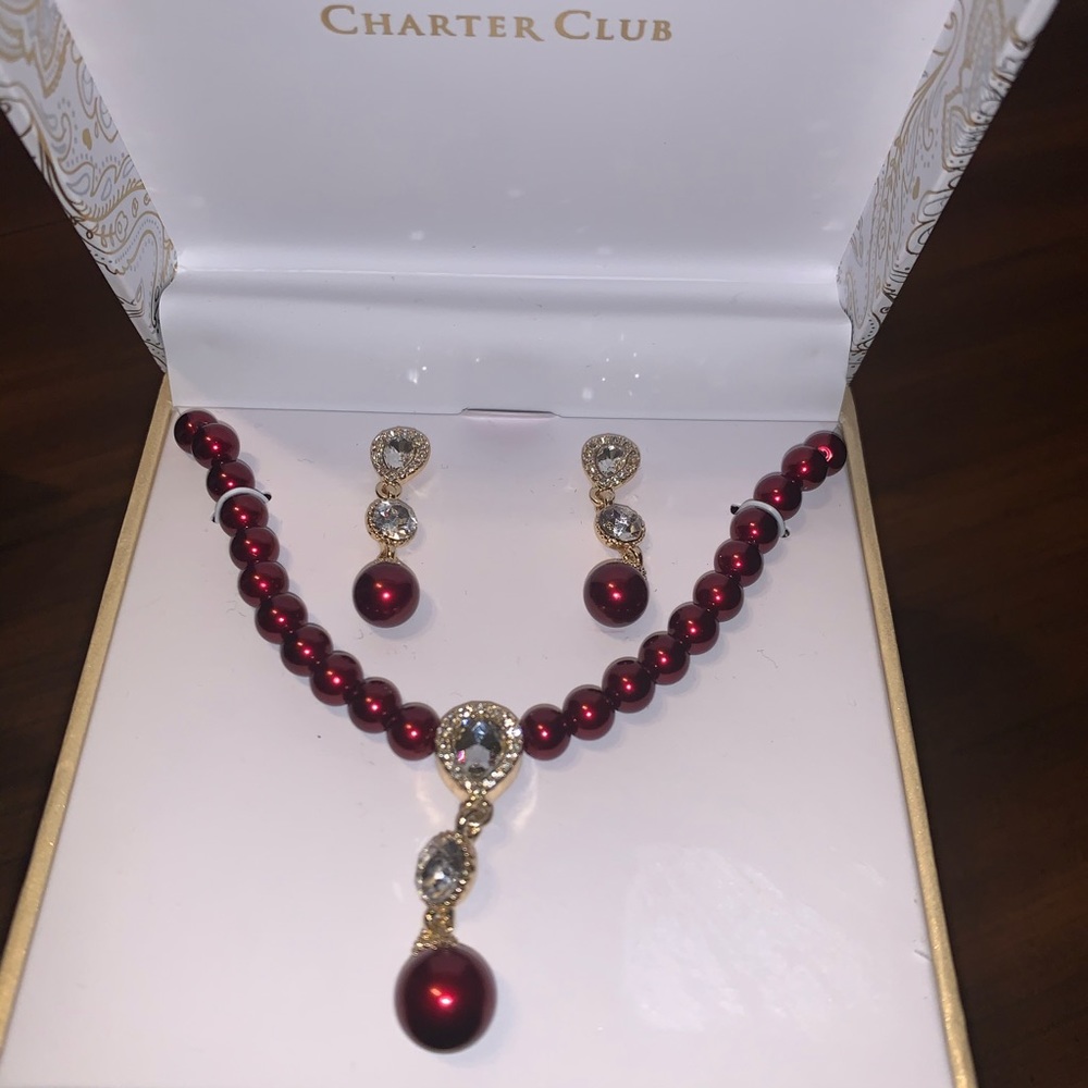 Earrings and necklace set